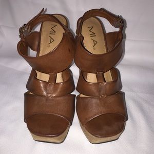 MIA "Teardrop" Platforms sz 8M